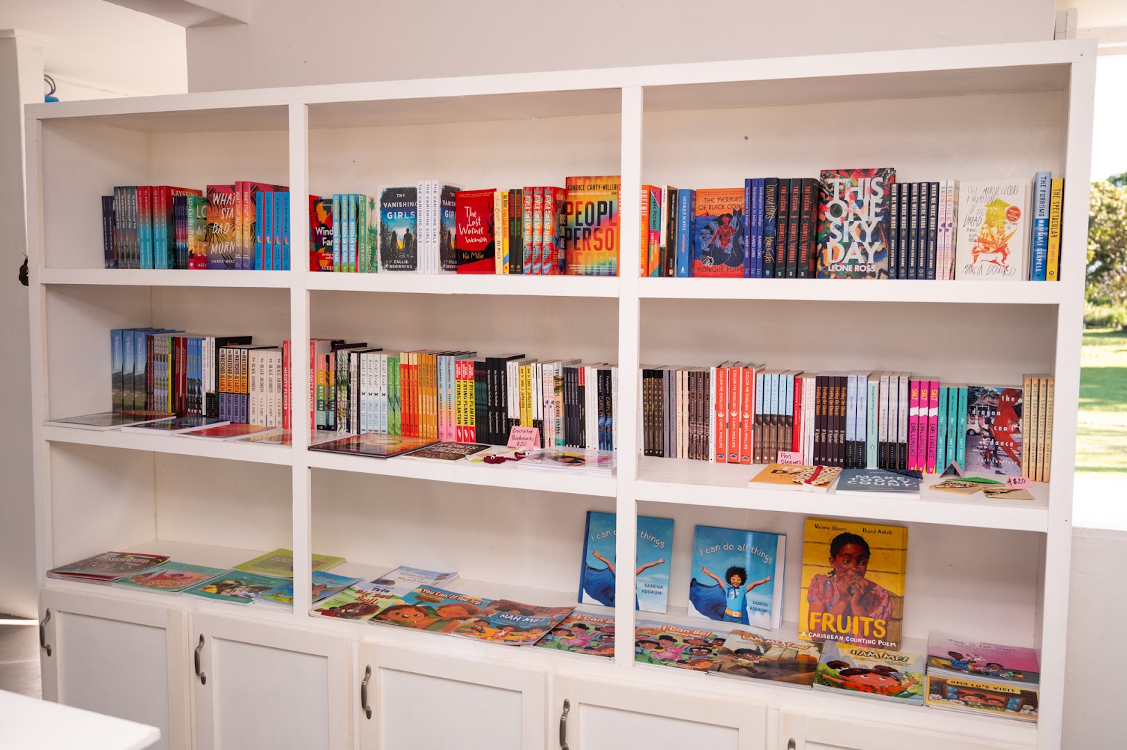 Bougainvillea Books & Gifts: clear, well-lit shop display
