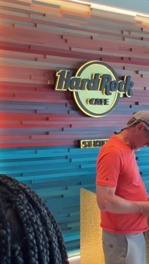 Hard Rock Cafe St Kitts: clear branding and venue interior