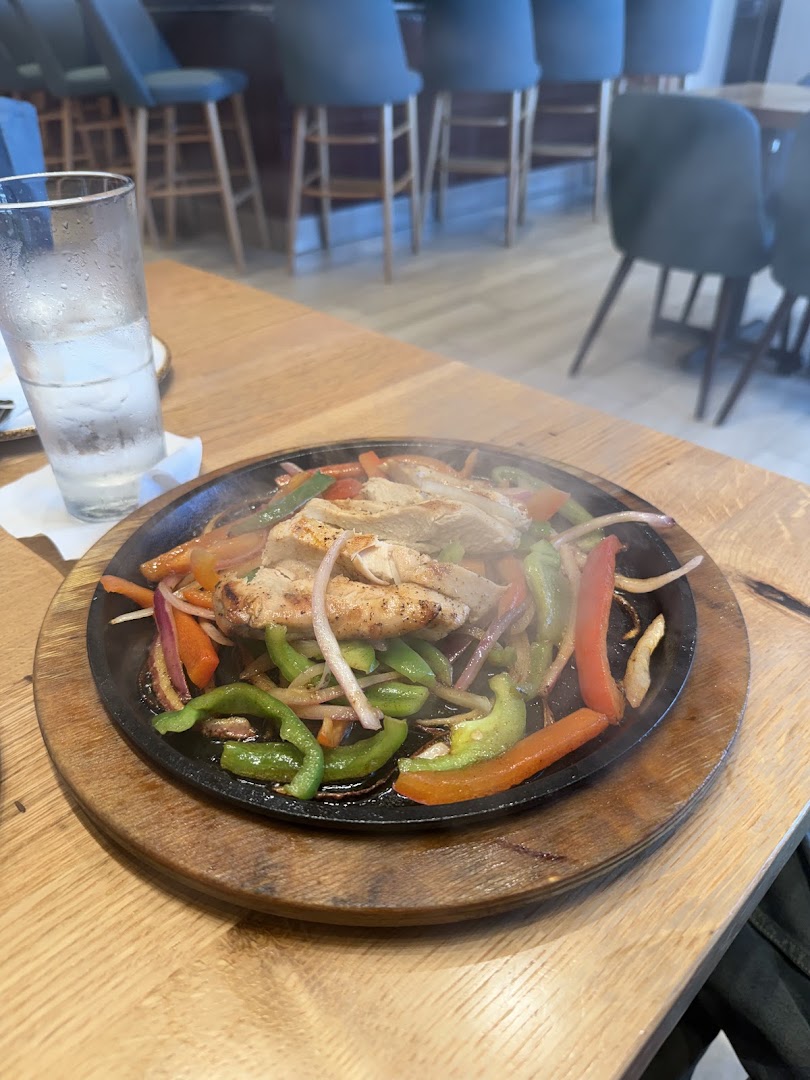 Hard Rock Cafe St Kitts: appetizing photo of restaurant food