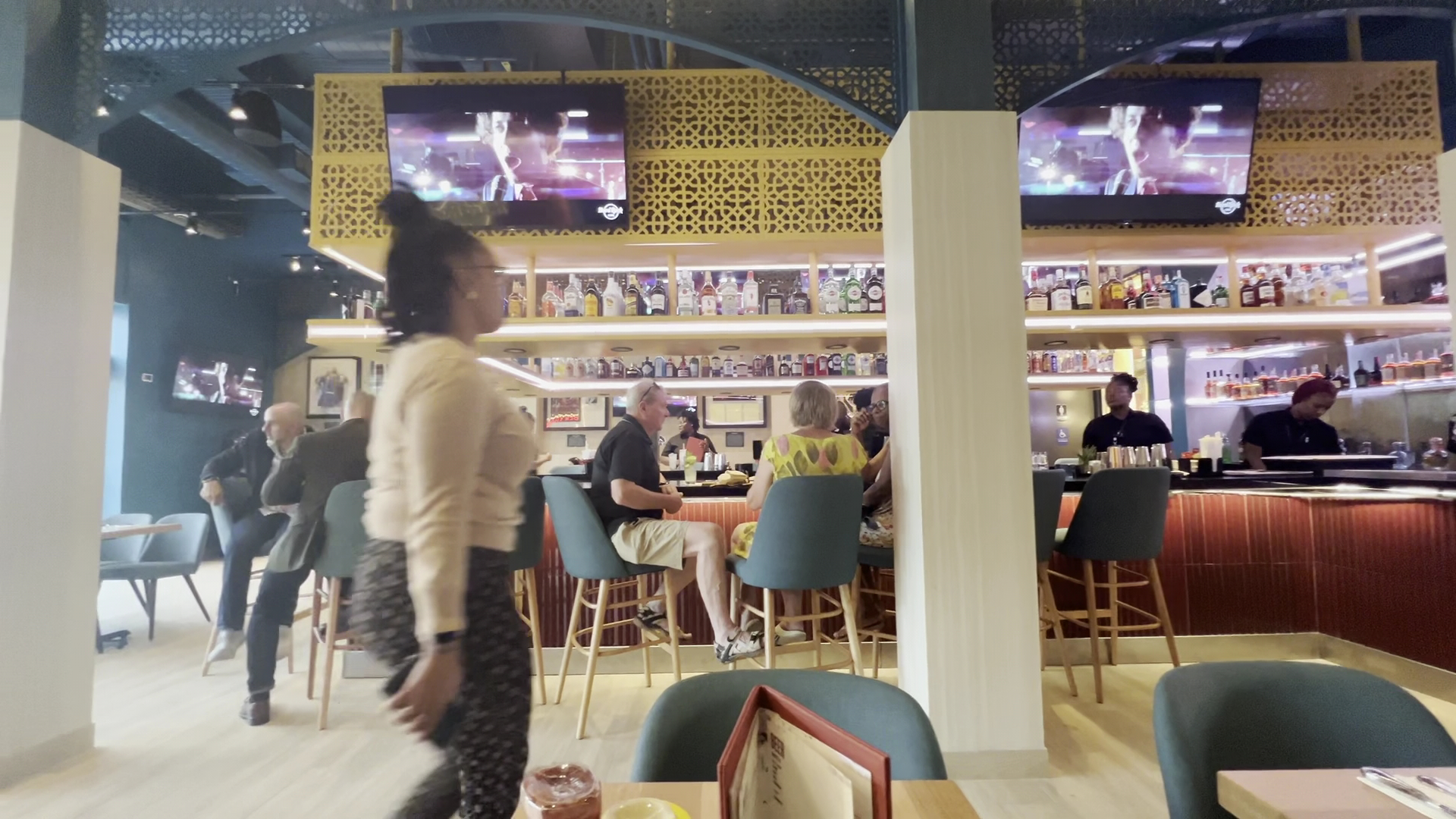 Hard Rock Cafe St Kitts: clear shot of restaurant interior