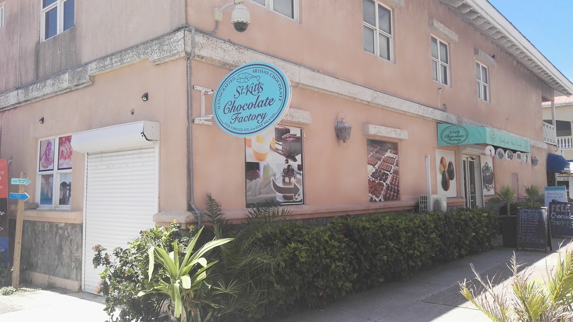 St. Kitts Chocolate Factory: clear exterior shot of shop