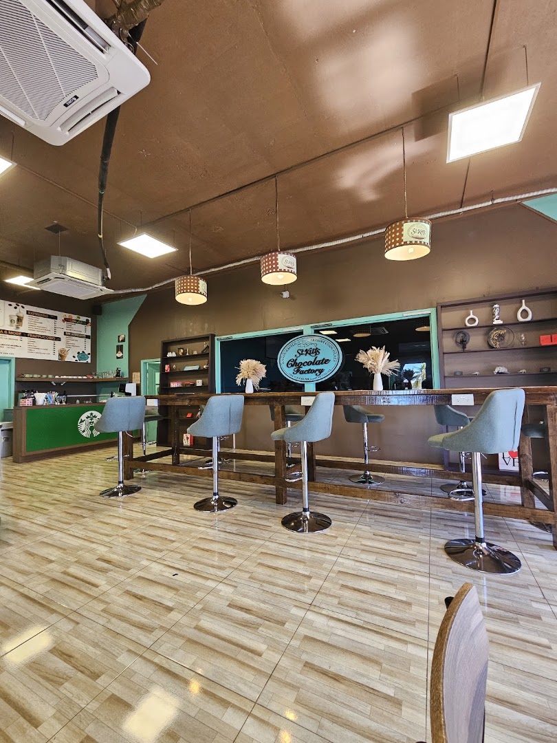 St. Kitts Chocolate Factory: clear interior shot of shop