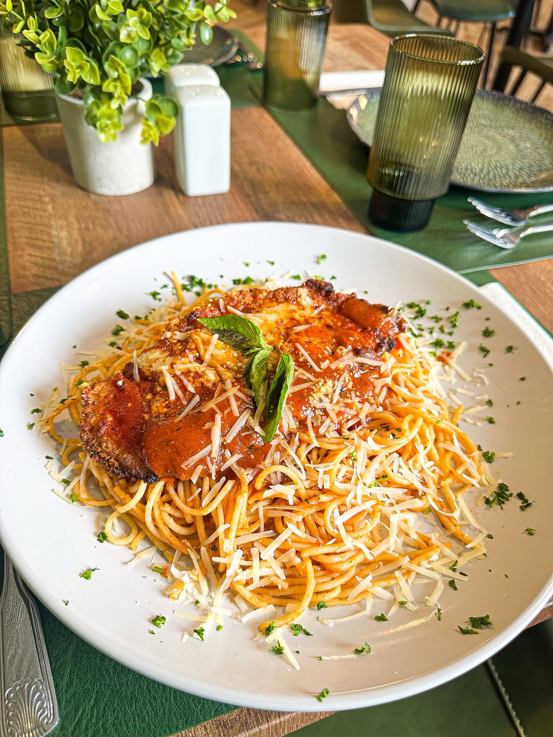 MIST Restaurant & Bar: appetizing, high-quality food photography