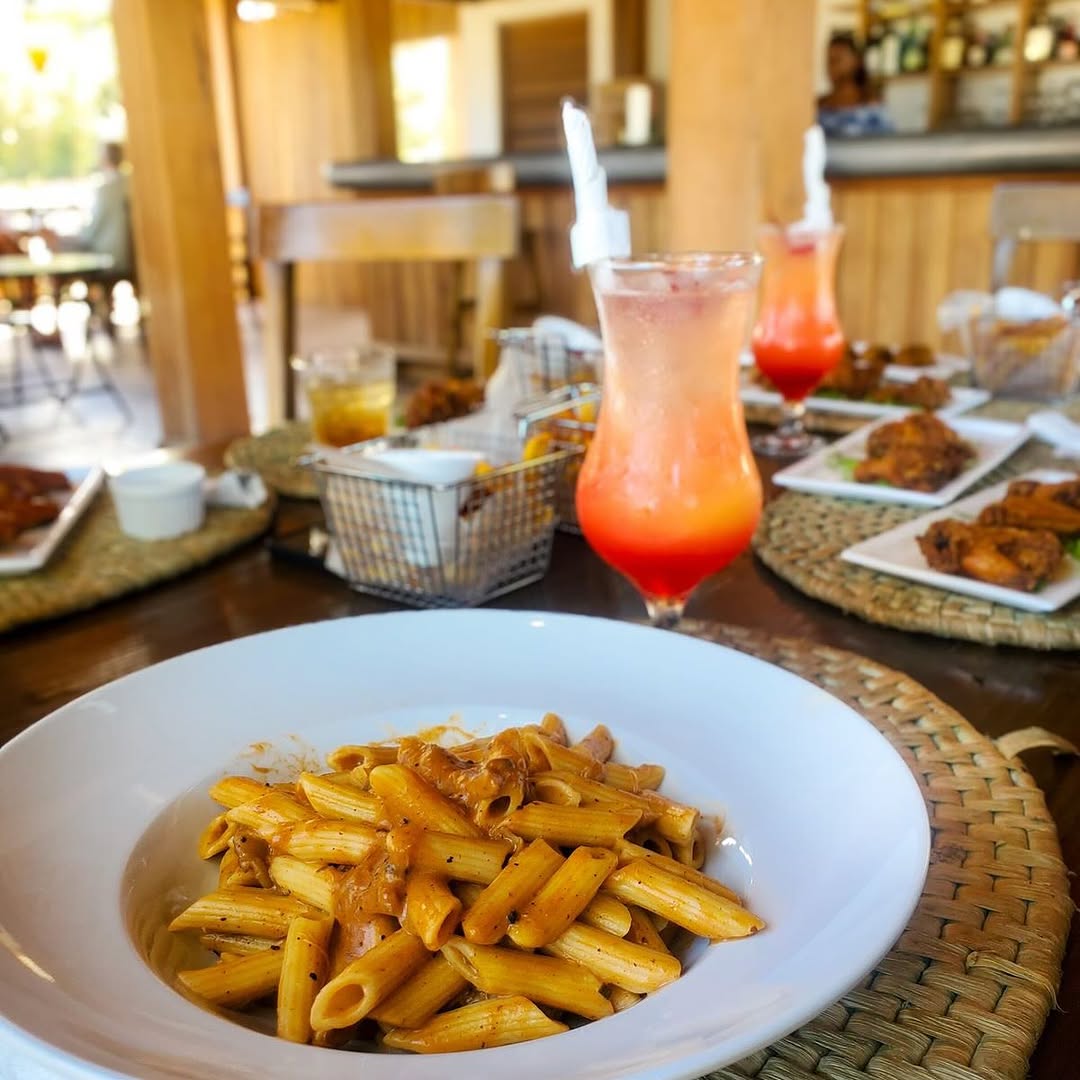 Marjorie's Restaurant & Bar: appetizing food and restaurant atmosphere