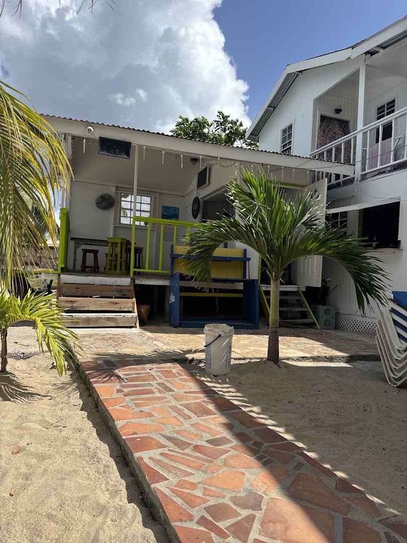 Pisces Bar & Grill: clear exterior view of venue