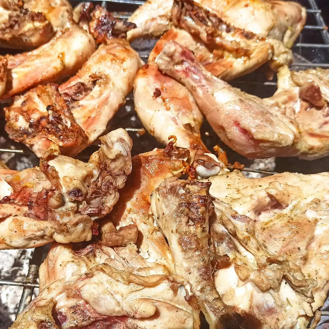 Tones Front Yard: appetizing photo of grilled chicken