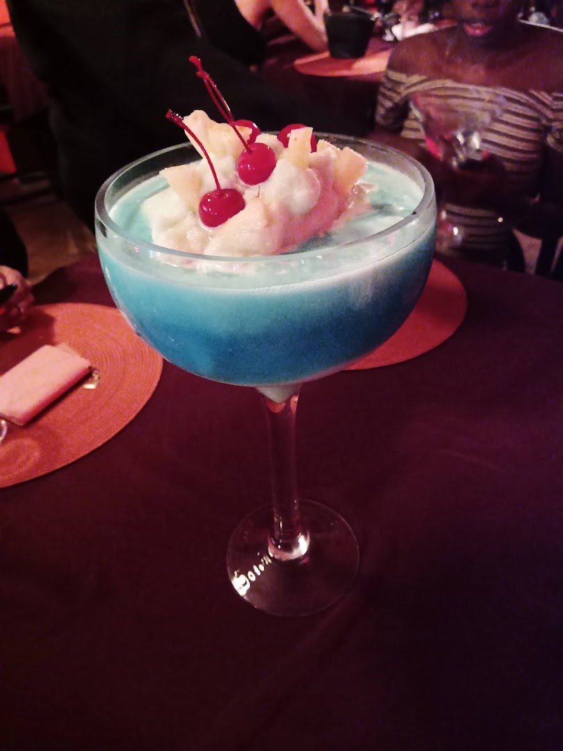 Barcode Pub: appetizing photo of a cocktail