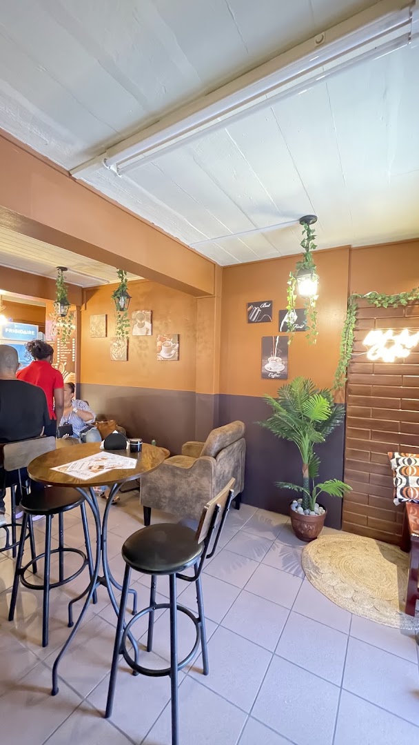 Cafe 784: clear view of venue interior