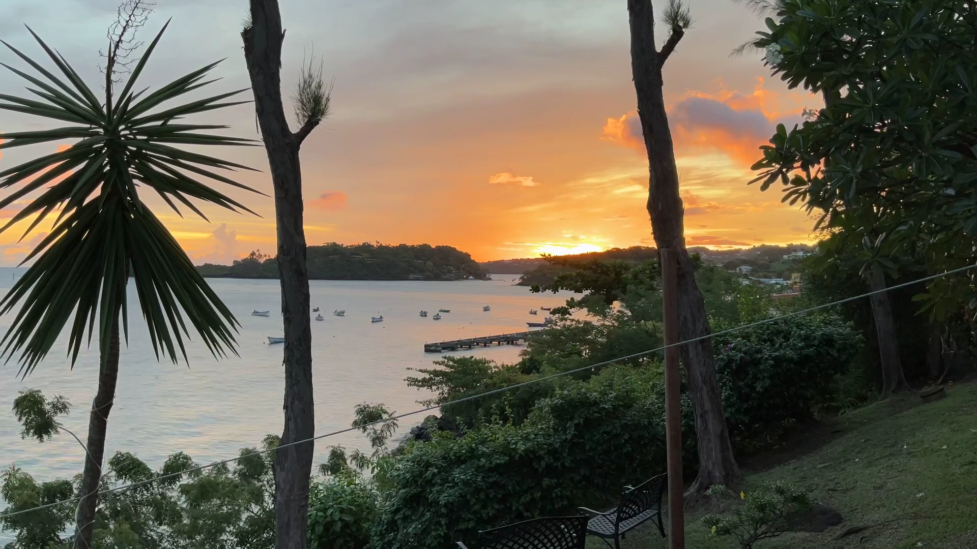Driftwood Restaurant and Lounge: beautiful scenic restaurant view