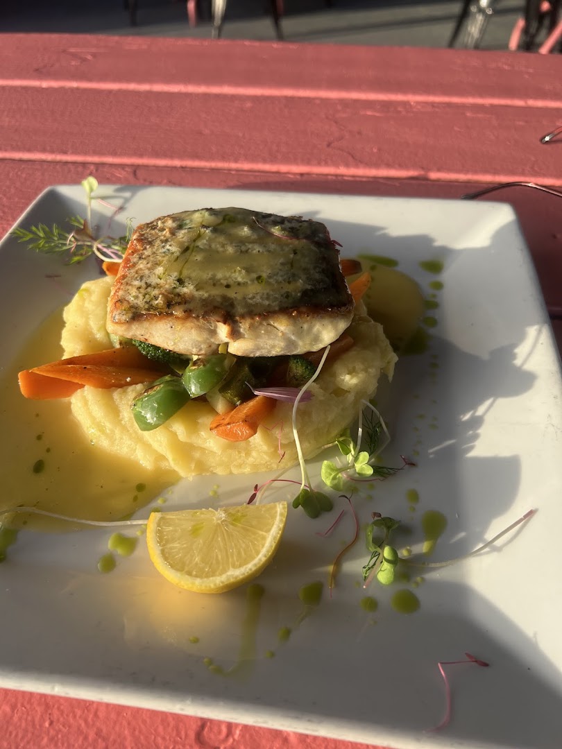 Mint Cafe: appetizing food photography