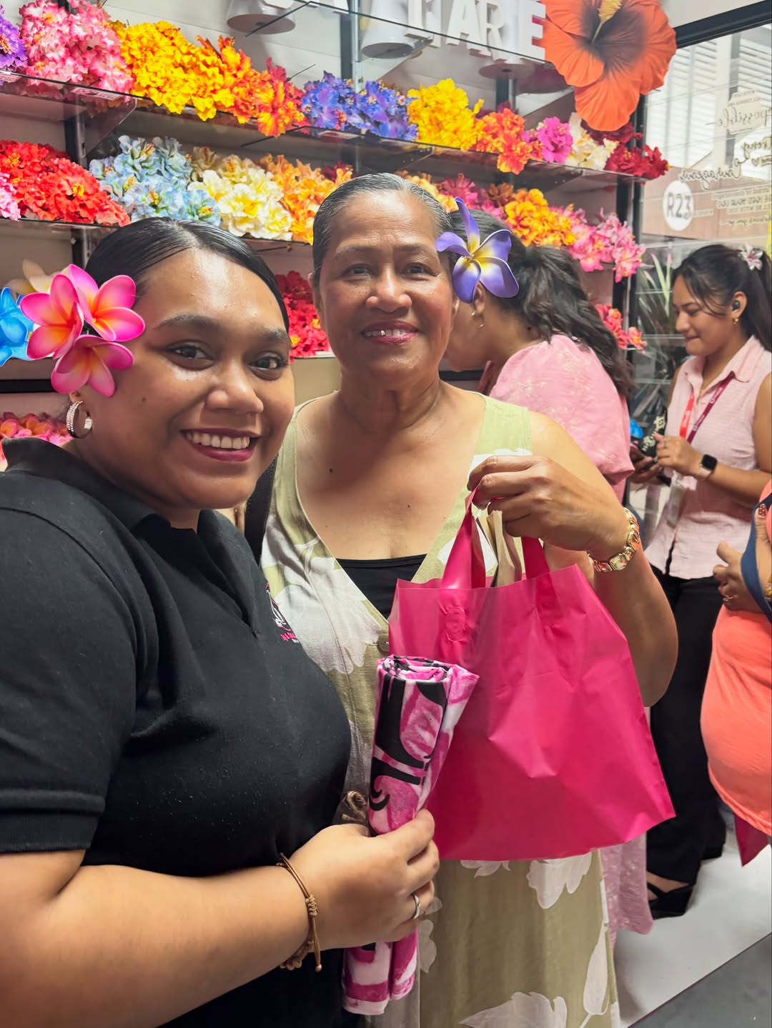 Big & Small of Samoa: friendly staff and shop atmosphere
