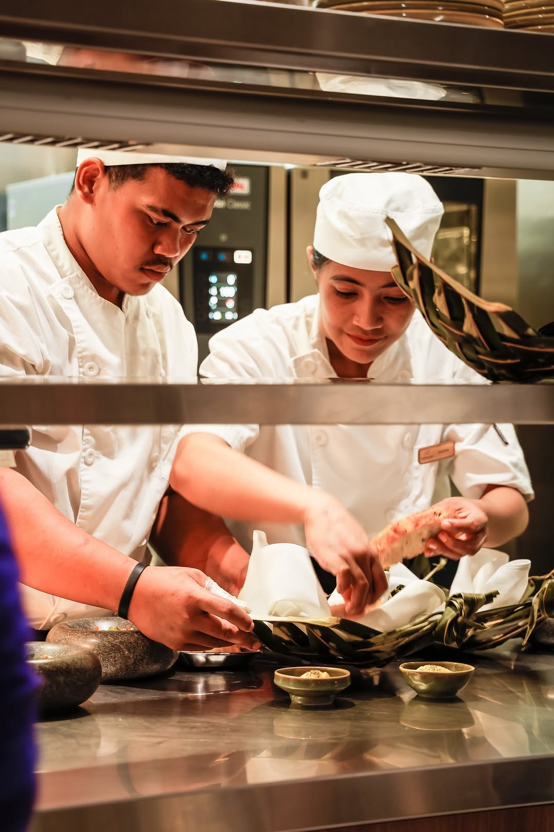 TASI: professional photo of chefs working