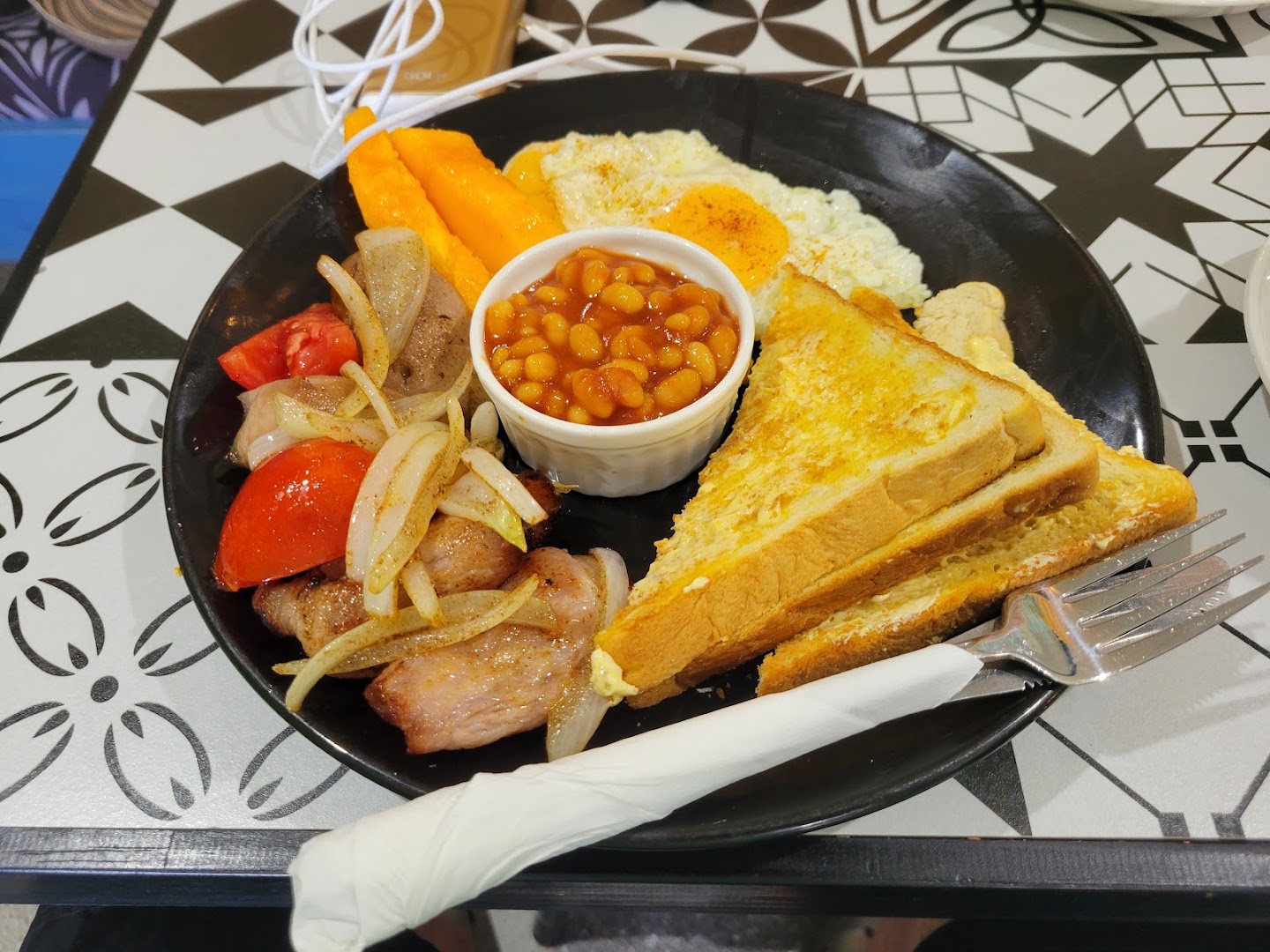 Adria's Cafe: appetizing photo of served food