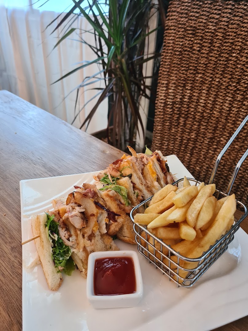 Savai'i Harbourside Cafe & Pizza Bar: appetizing photo of restaurant food