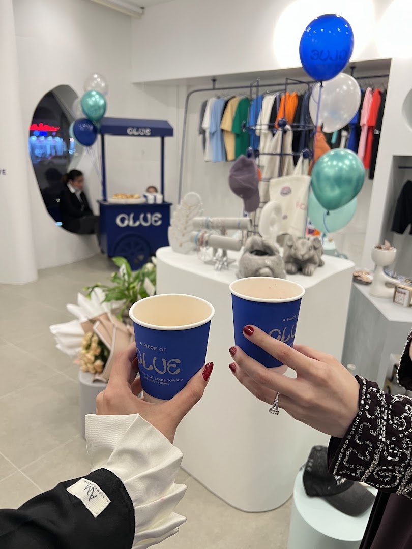 CLUE: shop interior and products