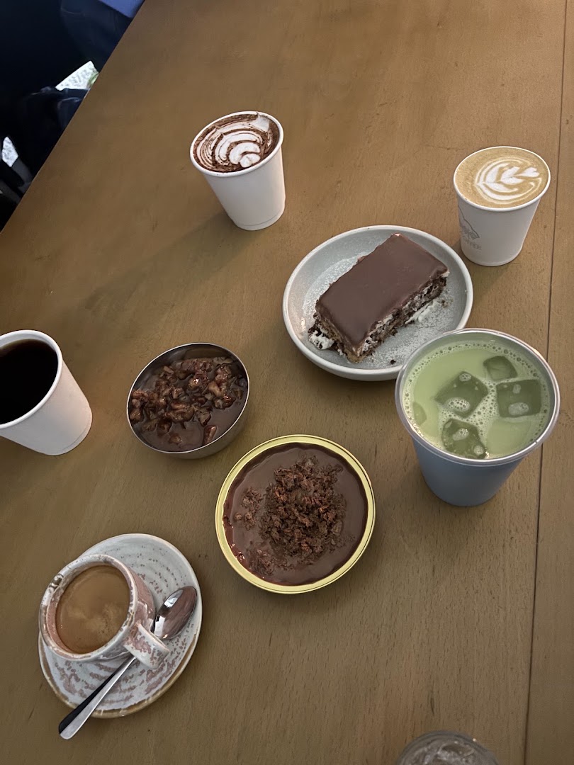 Fog Coffee: appetizing display of cafe items