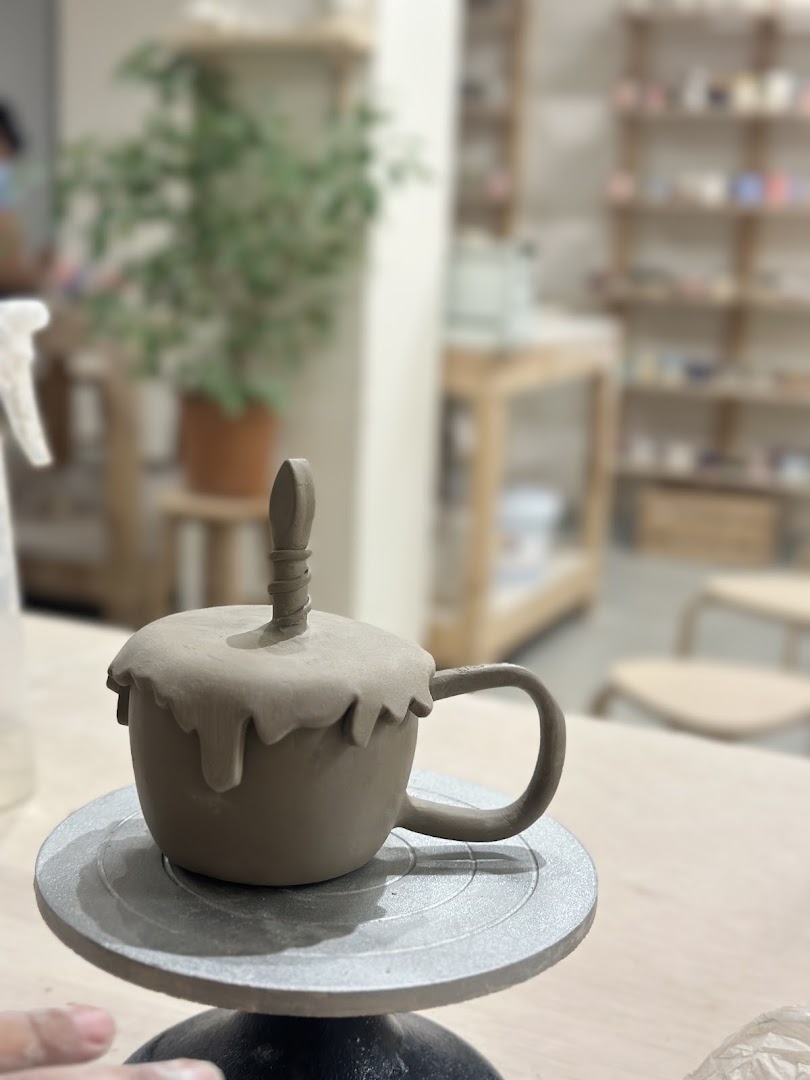 Smoky Ceramics Studio: clear product photo in studio
