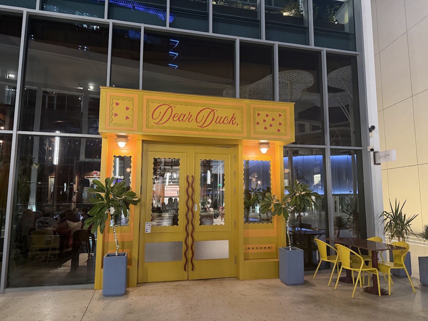 Dear Duck: clear, inviting storefront photo