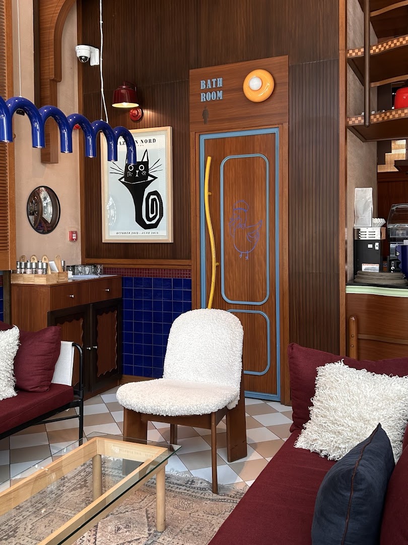 Dear Duck: attractive and clean interior shot