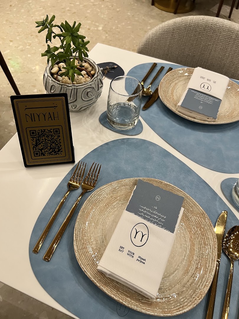 Niyyah: clean and professional table setting