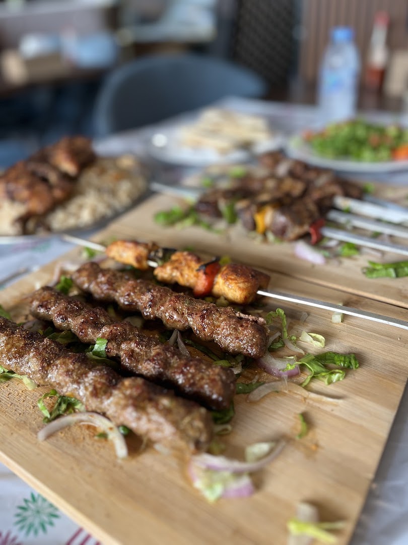 Baaaaa Restaurant Madinah: appetizing photo of restaurant food