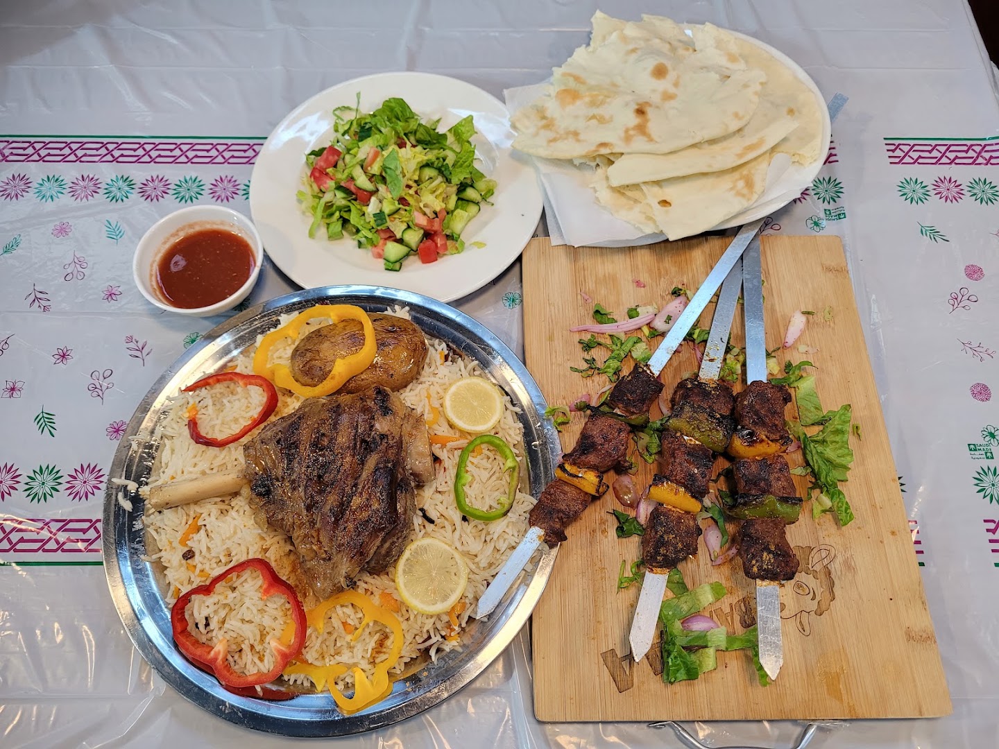 Baaaaa Restaurant Madinah: appetizing, clear photo of food