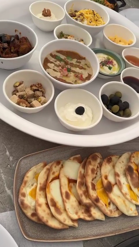 Guzel Saray Restaurant: appetizing photo of restaurant food