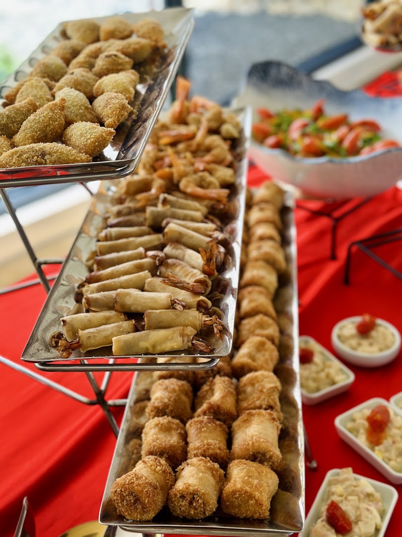 Jardin d'Orient: appetizing display of restaurant food