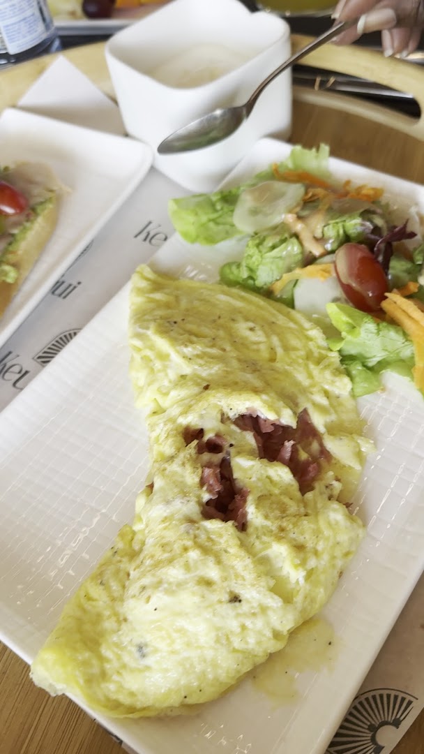 KeurGui: appetizing photo of served food