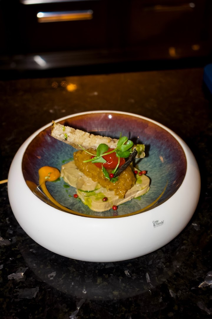 Polygon Lounge: high quality food photography