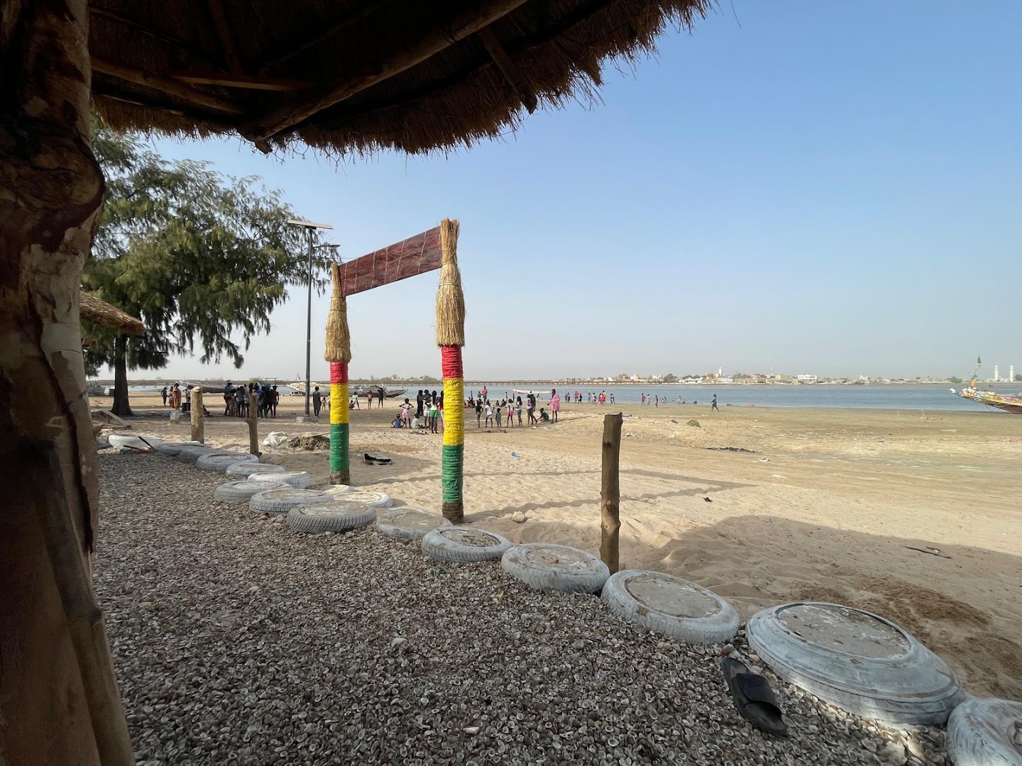 Fassanda Beach: restaurant's beach setting