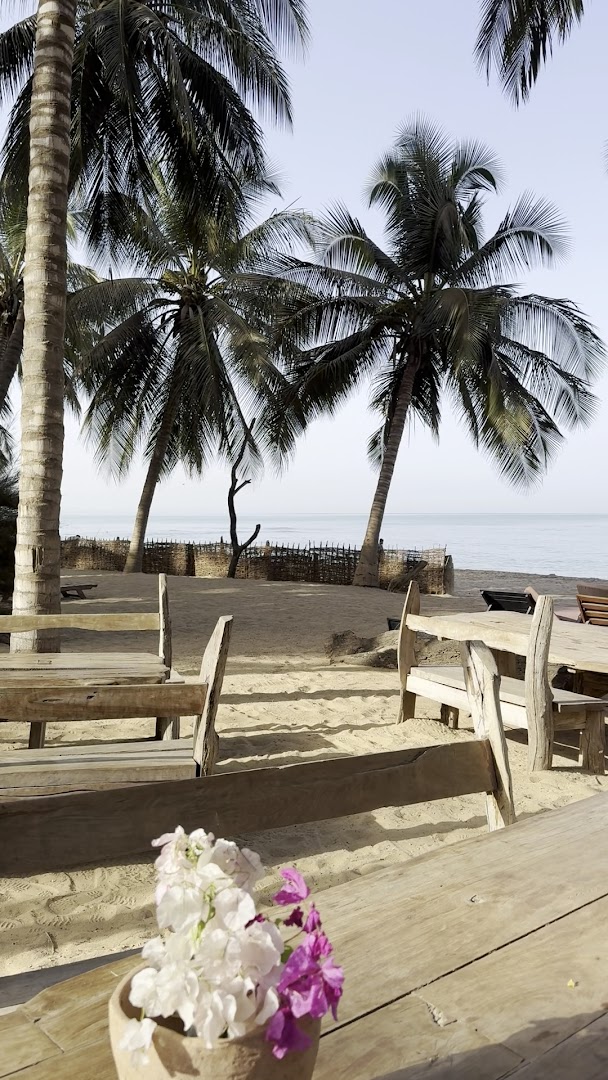 Tama Lodge: attractive beachside restaurant atmosphere