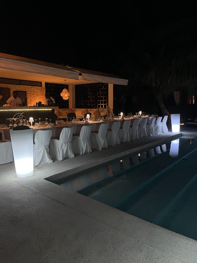 The Black Diamond Restaurant: attractive evening restaurant atmosphere