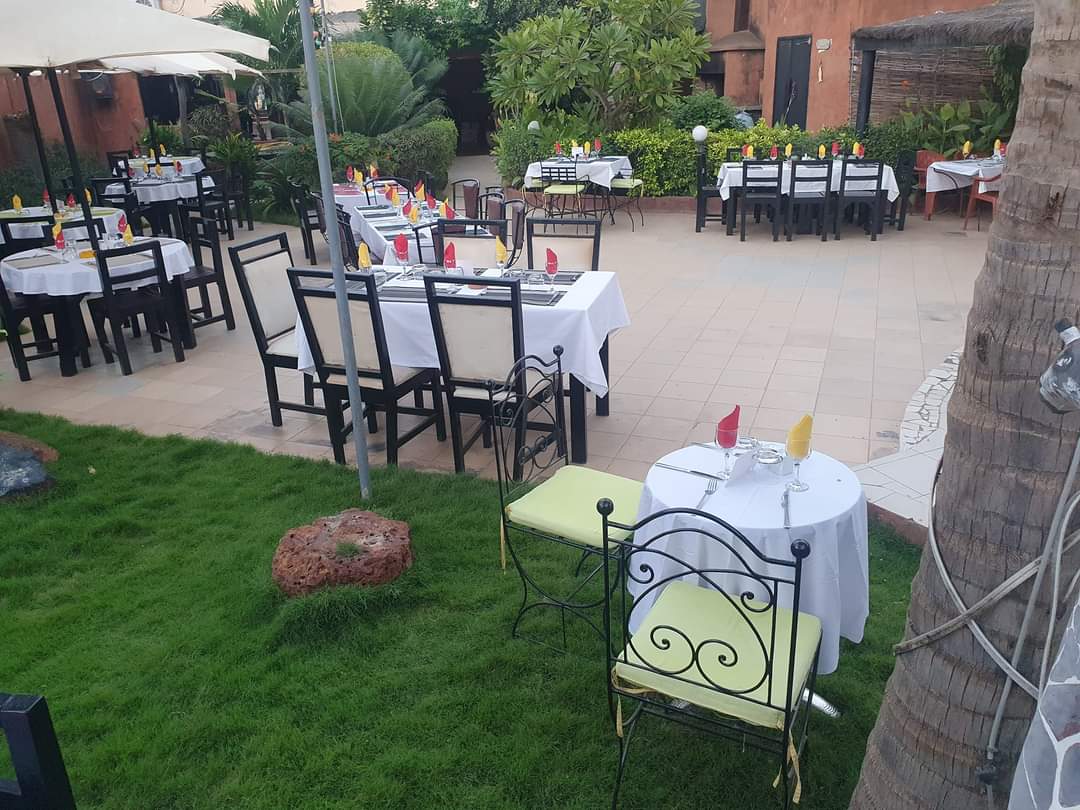 Le Petit Jardin: clear view of restaurant terrace