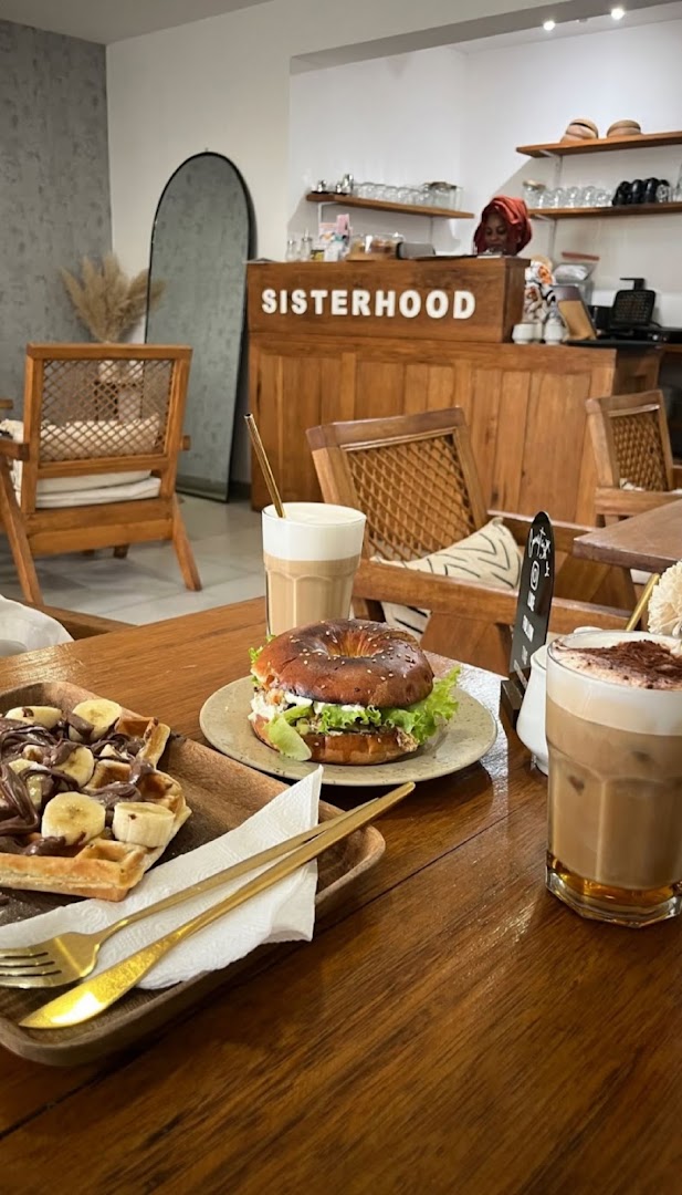 Sisterhood Coffee Shop: appetizing food and inviting atmosphere