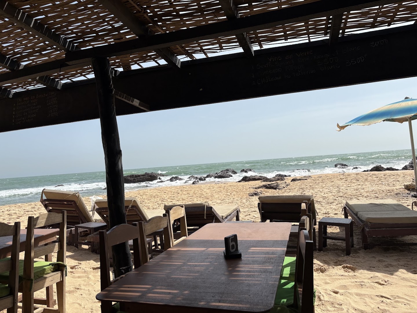 Chez Atty: inviting beachside bar atmosphere