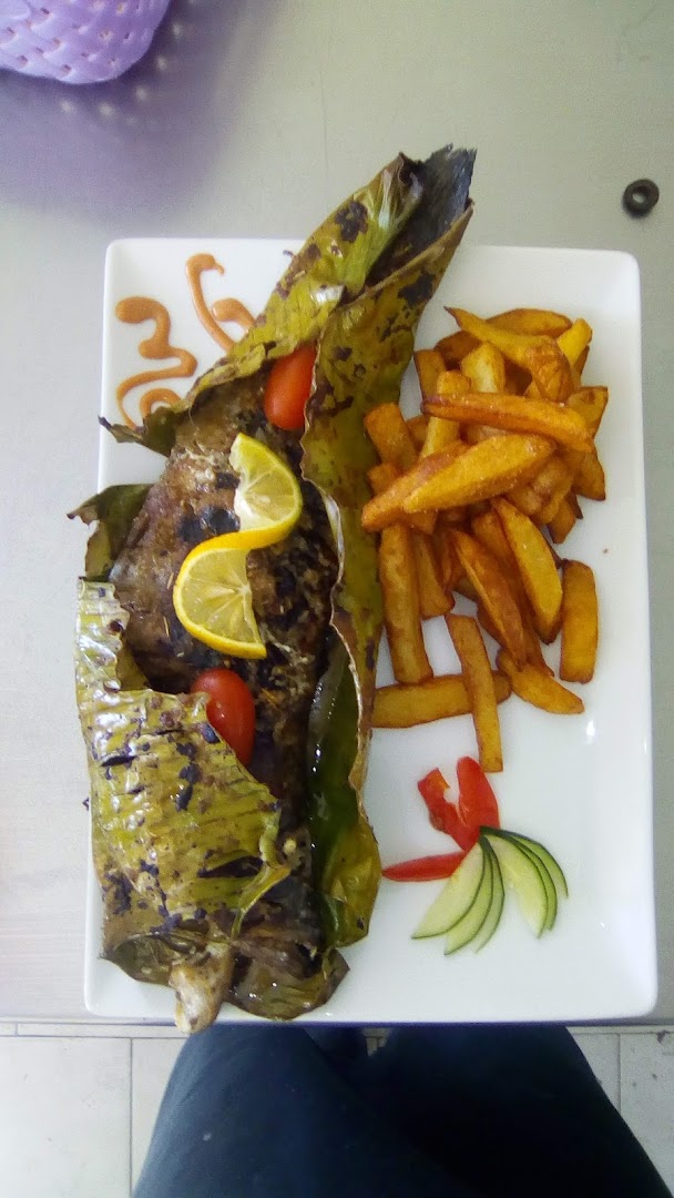 Les Délices de Yéta: appetizing, well-presented food photo