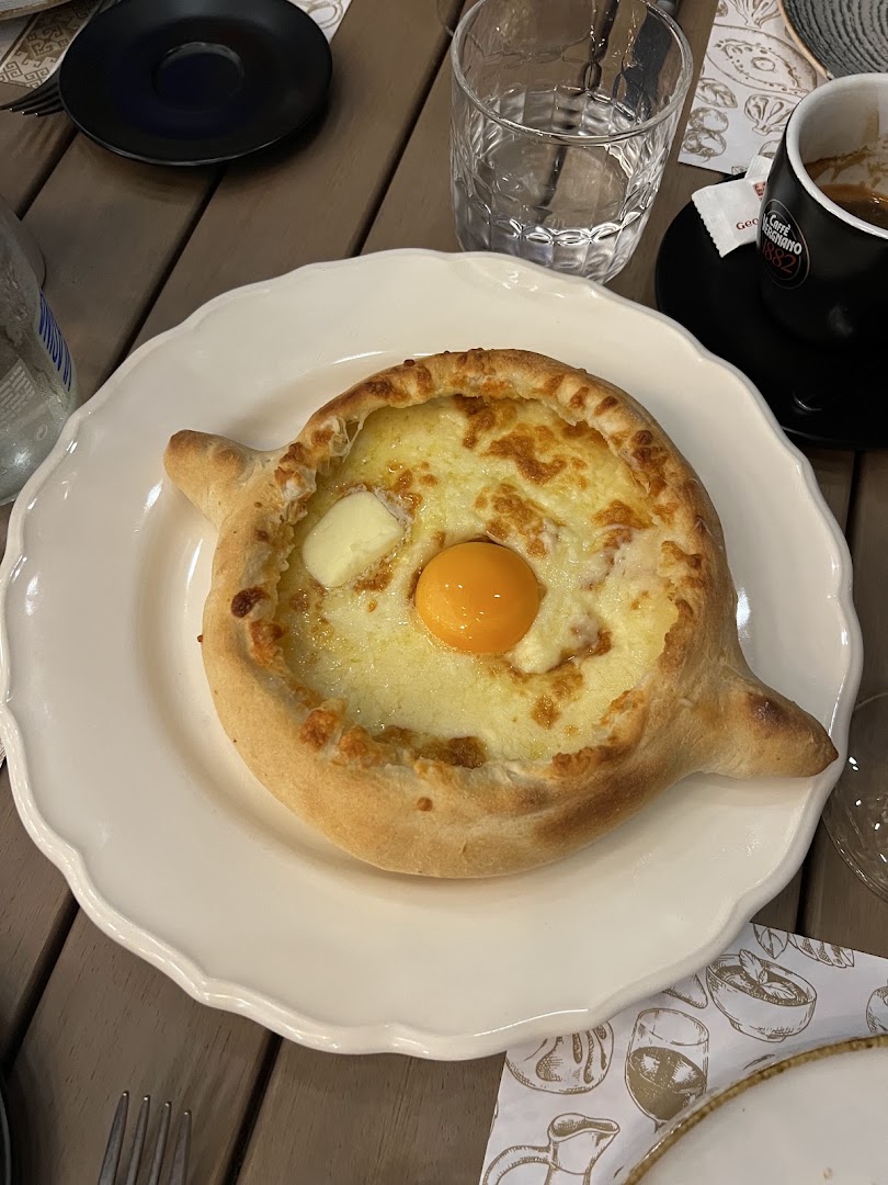 Georgian Supra: appetizing photo of restaurant food