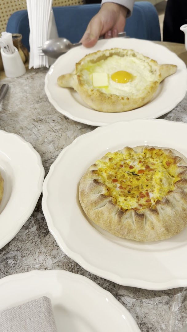 Georgian Supra: appetizing photo of restaurant food