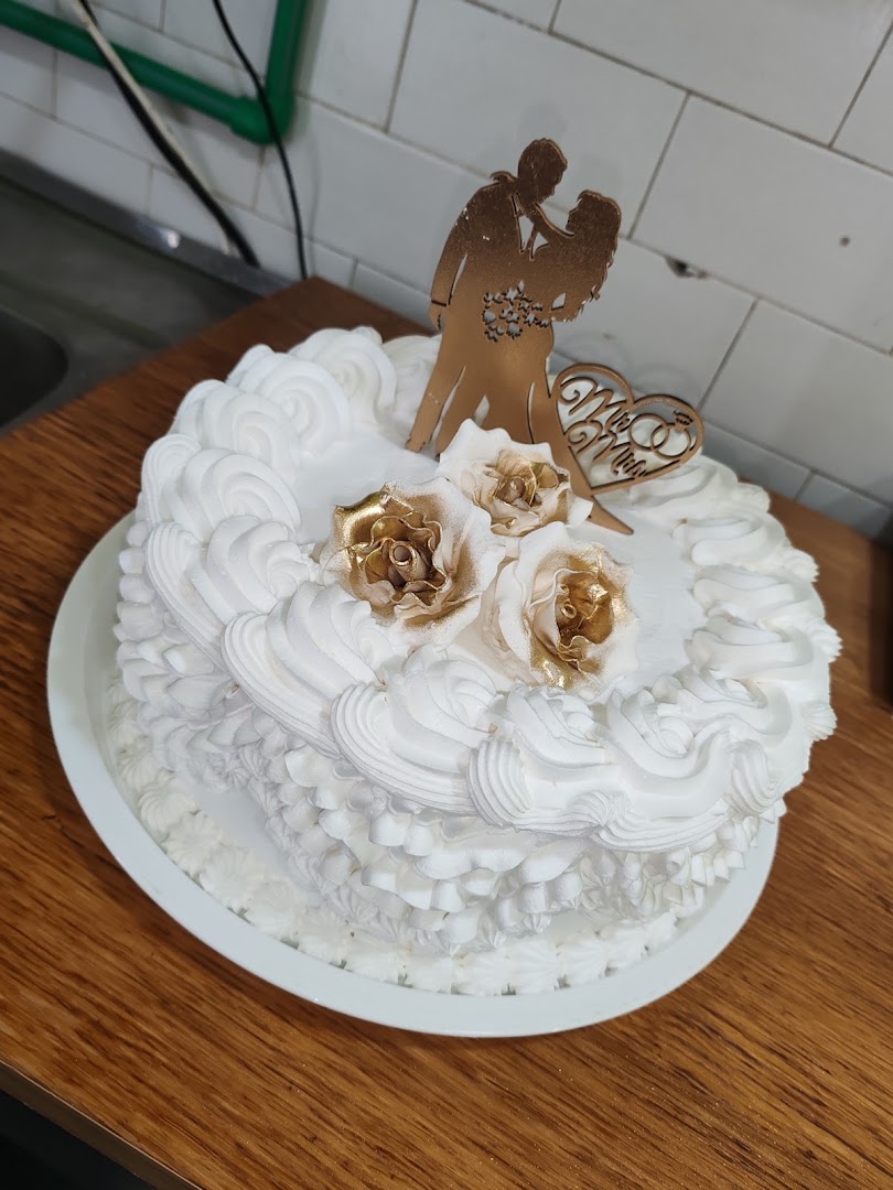Pelivan: high quality photo of cake