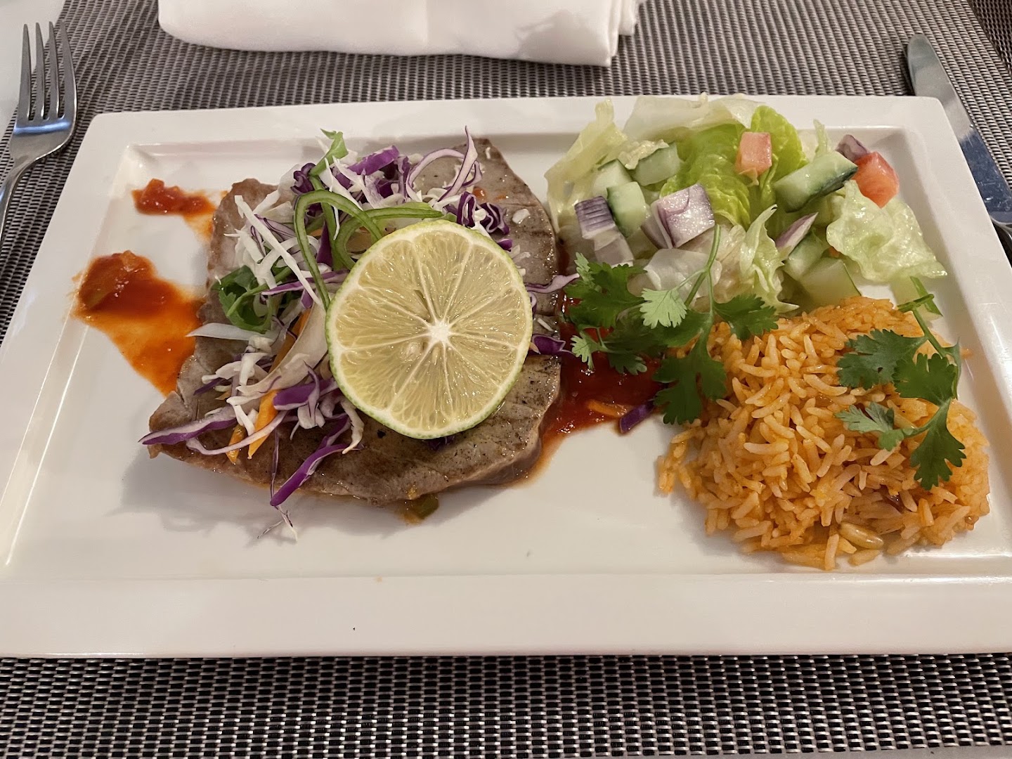 Gecko Bar: appetizing, high-quality food photo