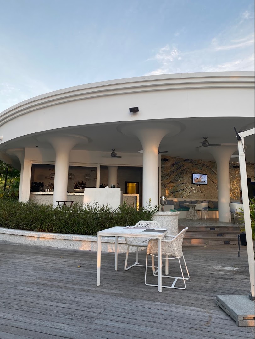 Gecko Bar: clear, inviting view of venue