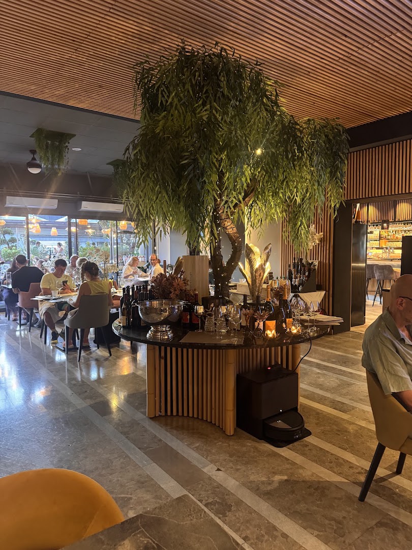 Arroi: inviting atmosphere and professional quality