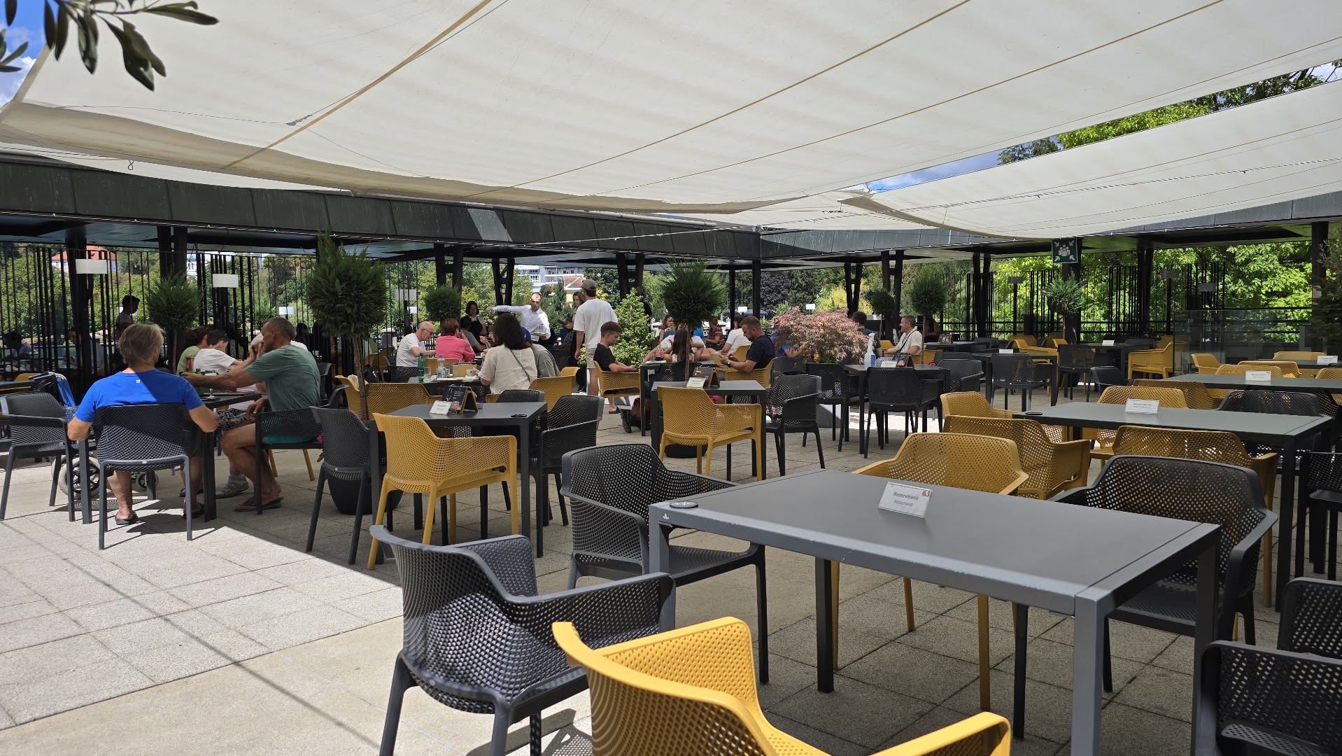 Kavarna Park: clear view of venue atmosphere