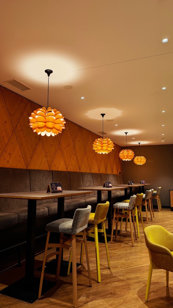 Kavarna Park: high quality interior atmosphere shot