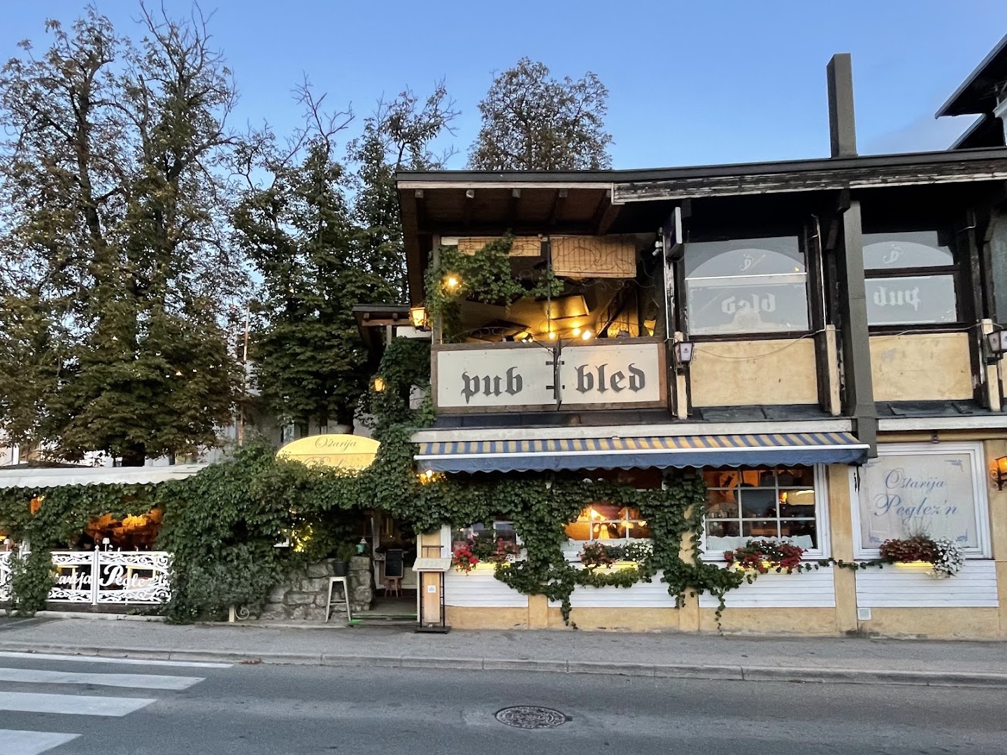 Oštarija Peglez'n: clear exterior shot of restaurant