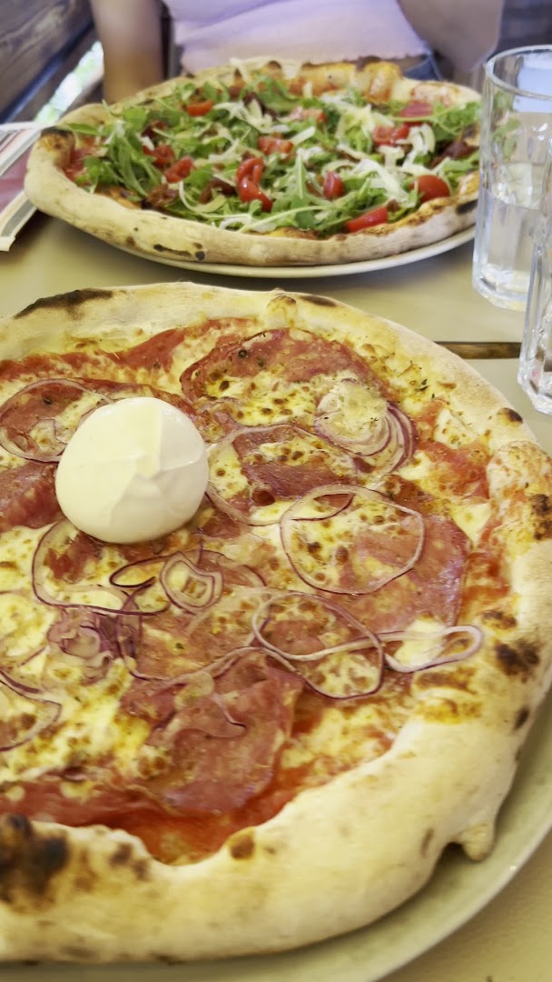 Pizzeria Rustika: appetizing photo of restaurant food