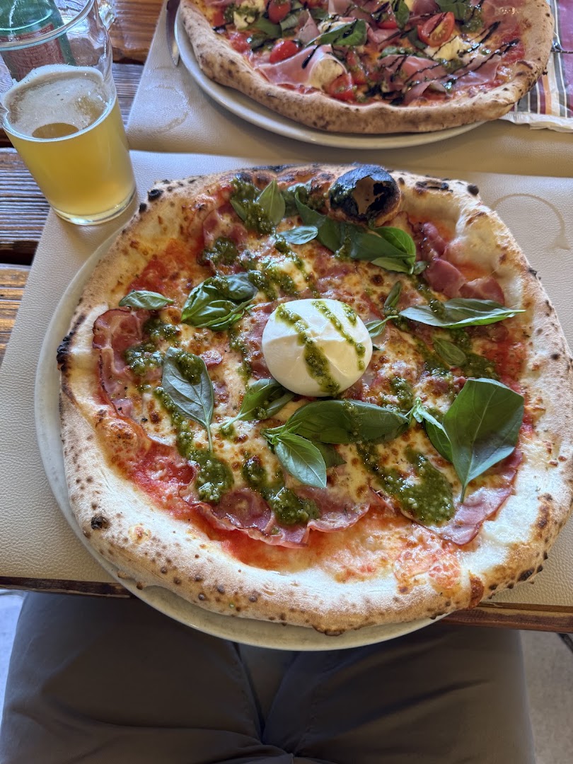 Pizzeria Rustika: appetizing photo of restaurant food