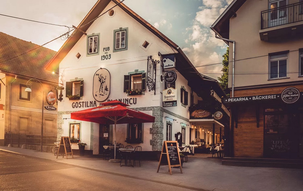 Gostilna Pri Planincu: attractive exterior shot of venue