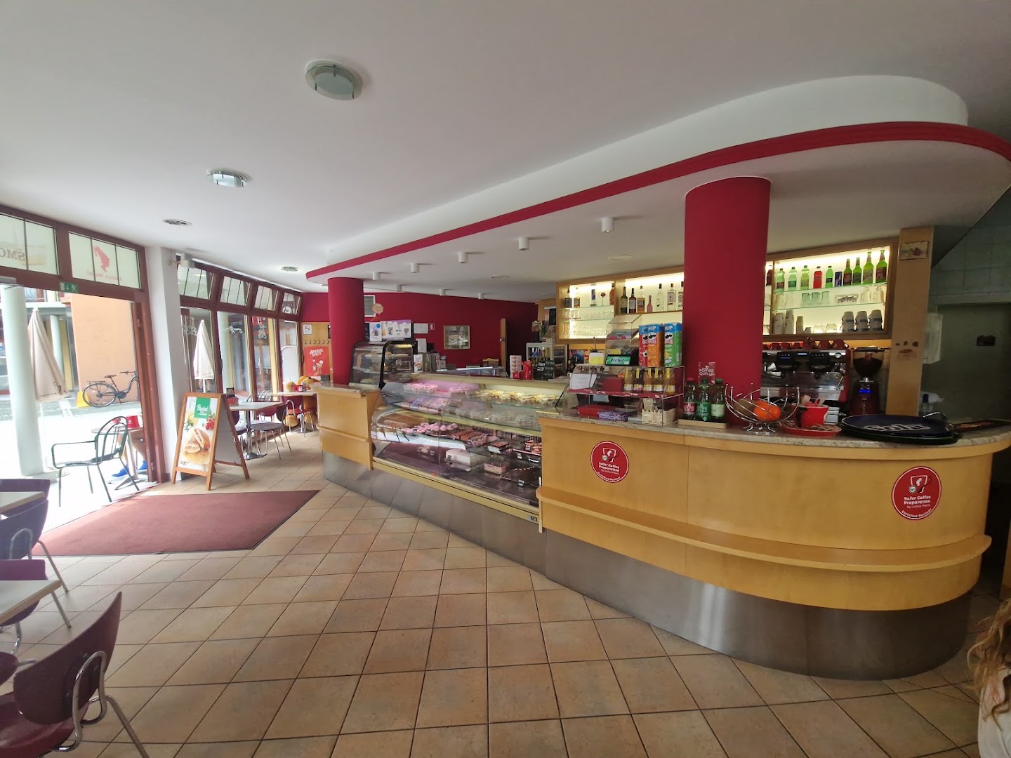 Slaščičarna Šmon: clear view of venue interior